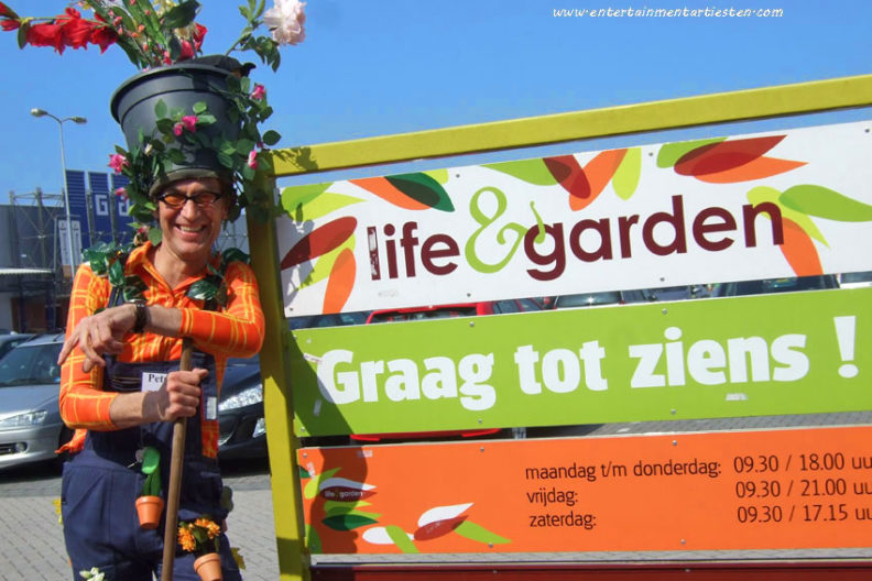 Peter Plant, Moederdag kado Groen en duurzaam, theateract, moederdag act, artiesten boeken, acteur boeken, bloemen en planten, acts voor pasen, Govers Evenementen