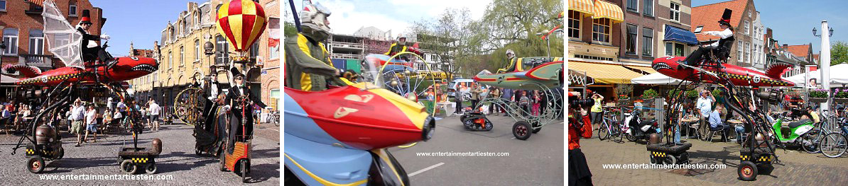 Tin Toys, blikken speelgoed, tinnen speelgoed straattheater, straatartiesten, mobiel theater voor festival of winkelstraten, winkelcentrum, theater met muziek, straatact, Govers Evenementen, www.goversartiesten.nl