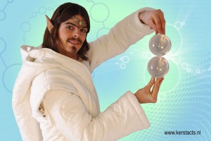 Kristallen bal jongleur, straattheater, jongleren, artiesten boeken, mobiele act, Govers Evenementen