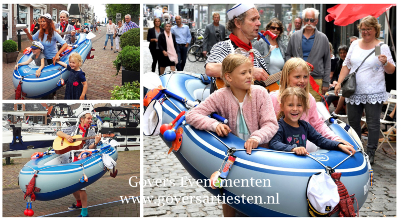 Deze muziek matrozen spelen stoere en romantische zeemanliedjes op de markt , braderie of straatfestival, muzikantenduo, muziektrio, bandje, straattheater muziek, artiesten boeken, artiestenbureau, thema feest, havendagen, beurs & promotie acts, winkelcentrumpromotie, Govers Evenementen, www.goversartiesten.nl